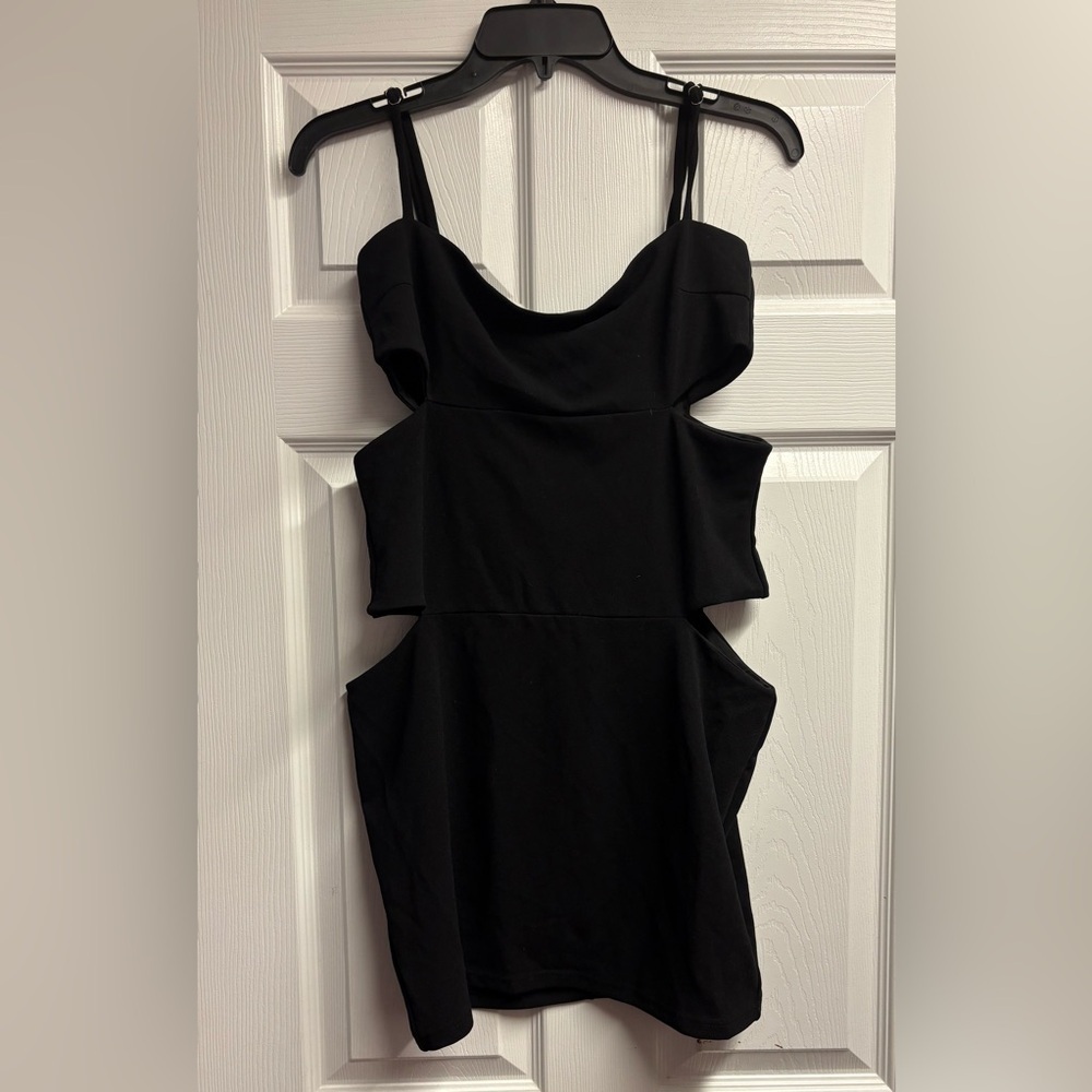 NWT White Fox Cut-Out Mini Dress Black Size Large